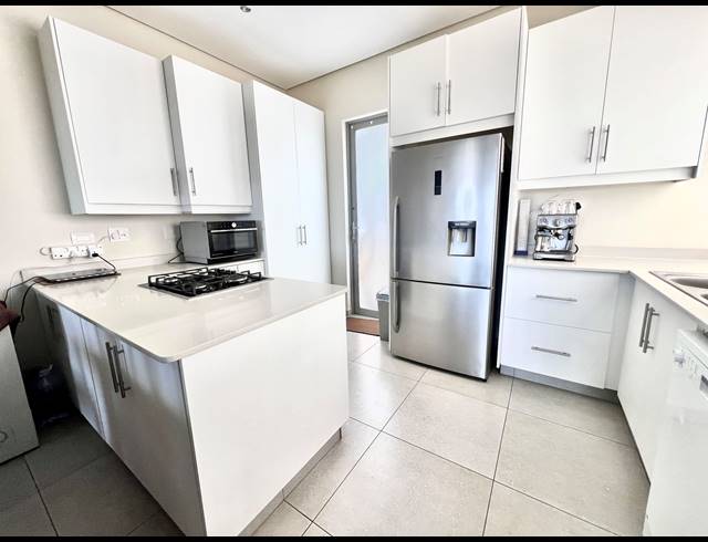 2 BEDROOM MAISONETTE FOR SALE IN RENISHAW HILLS